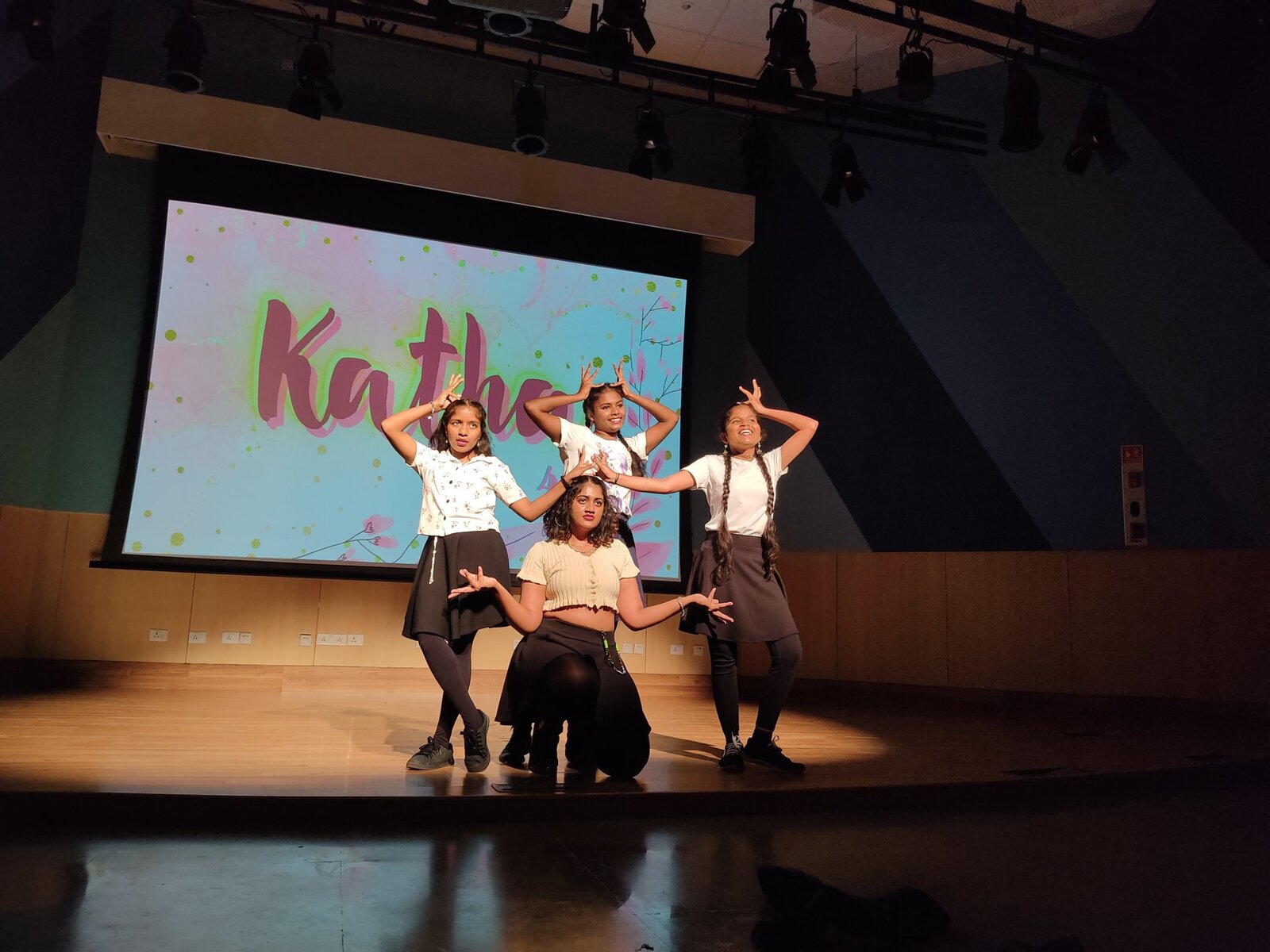 katha group dance