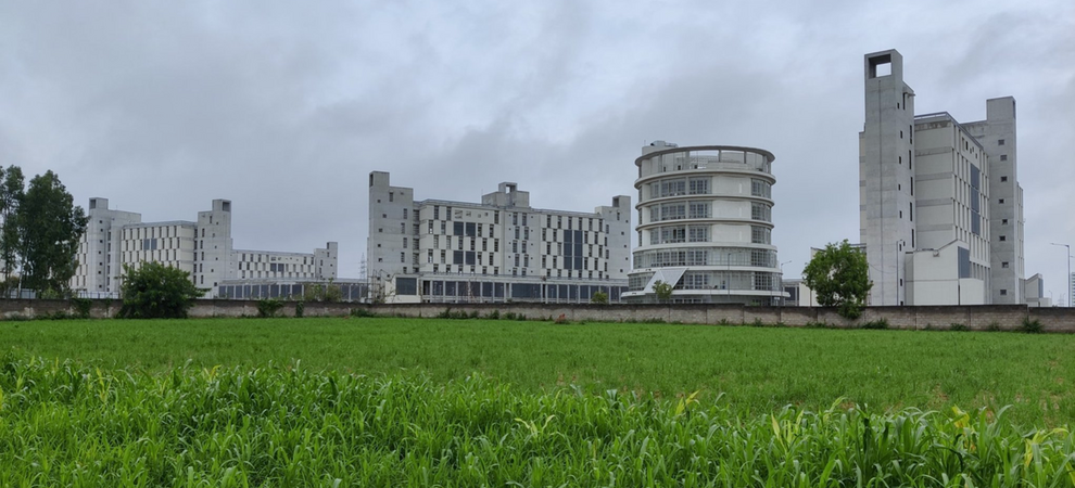 CAMPUS VIEW