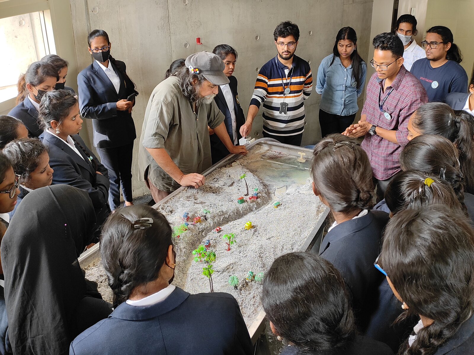 RoL Students observing model