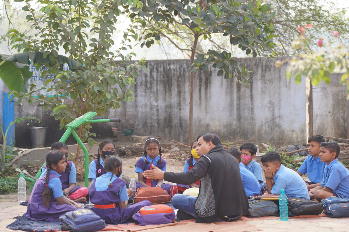 The Missing Link of Teacher Education in India Akash Shandilya Barmer